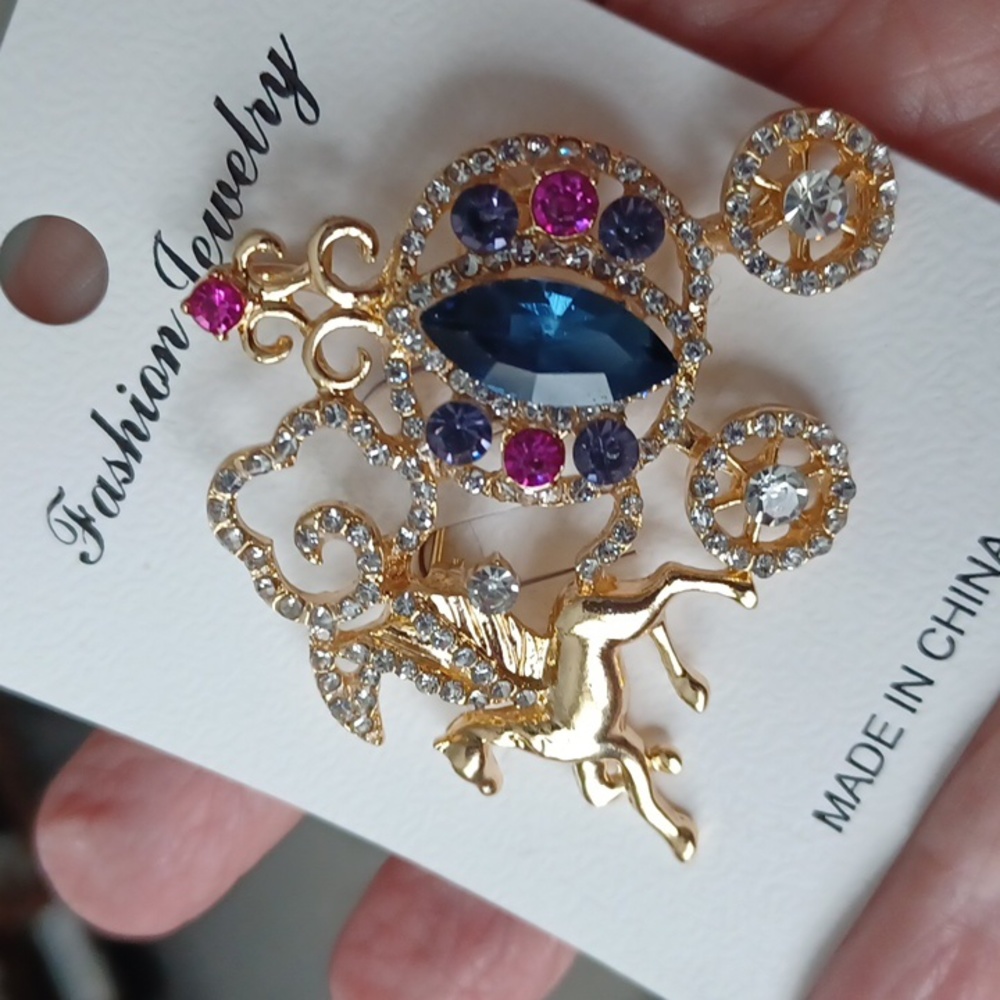 Brooche